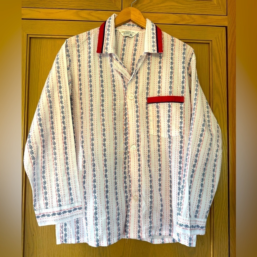 Vintage JCPenney Red and Blue Patterned Pajama Top Button Front Chest Pocket / M